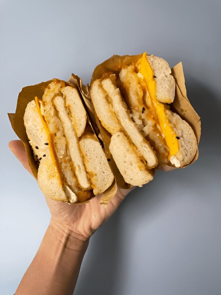 🥓 NYC Deli Bacon, Egg, and Cheese Sandwich: A Bite of the Big Apple You Can’t Miss 🗽