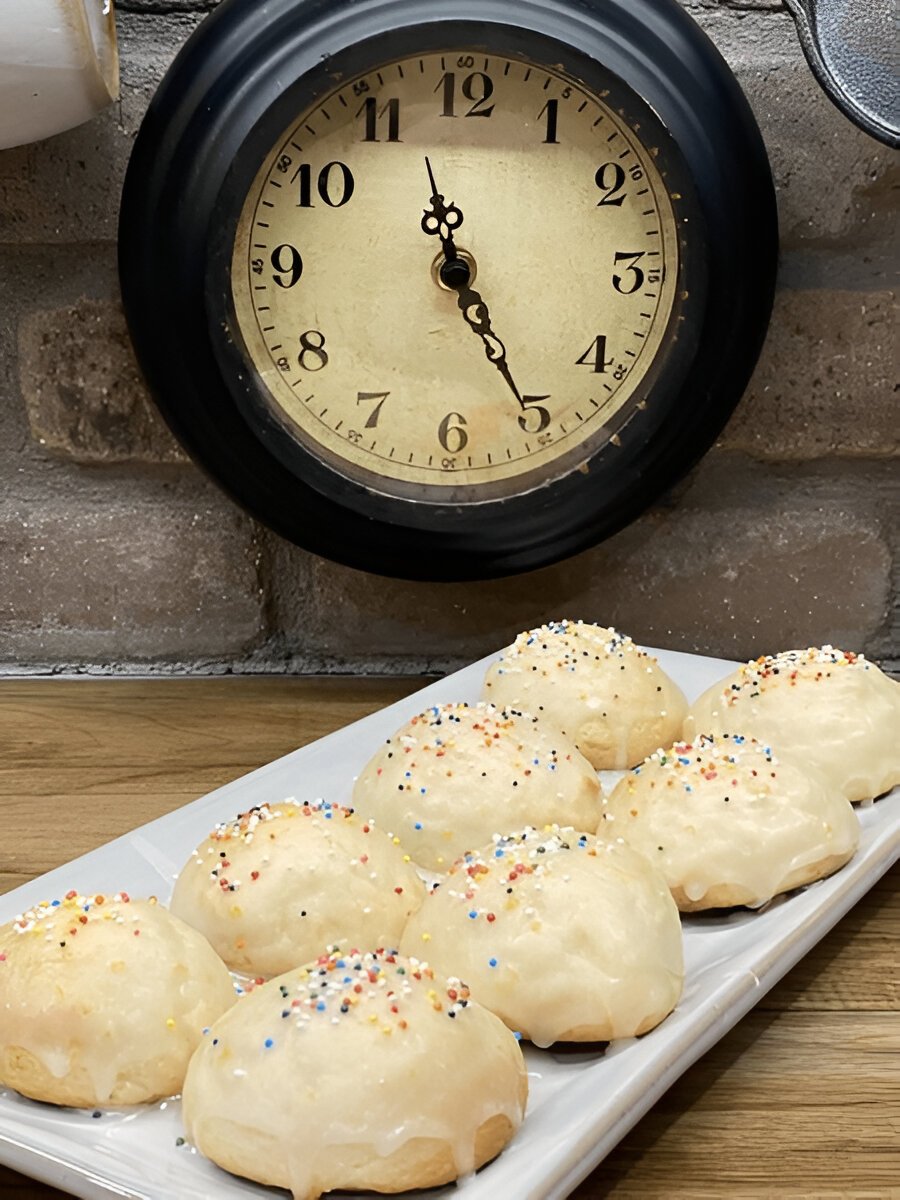 🍋 Giada’s Lemon Ricotta Cookies with Lemon Glaze: A Tangy Sweet Treat!